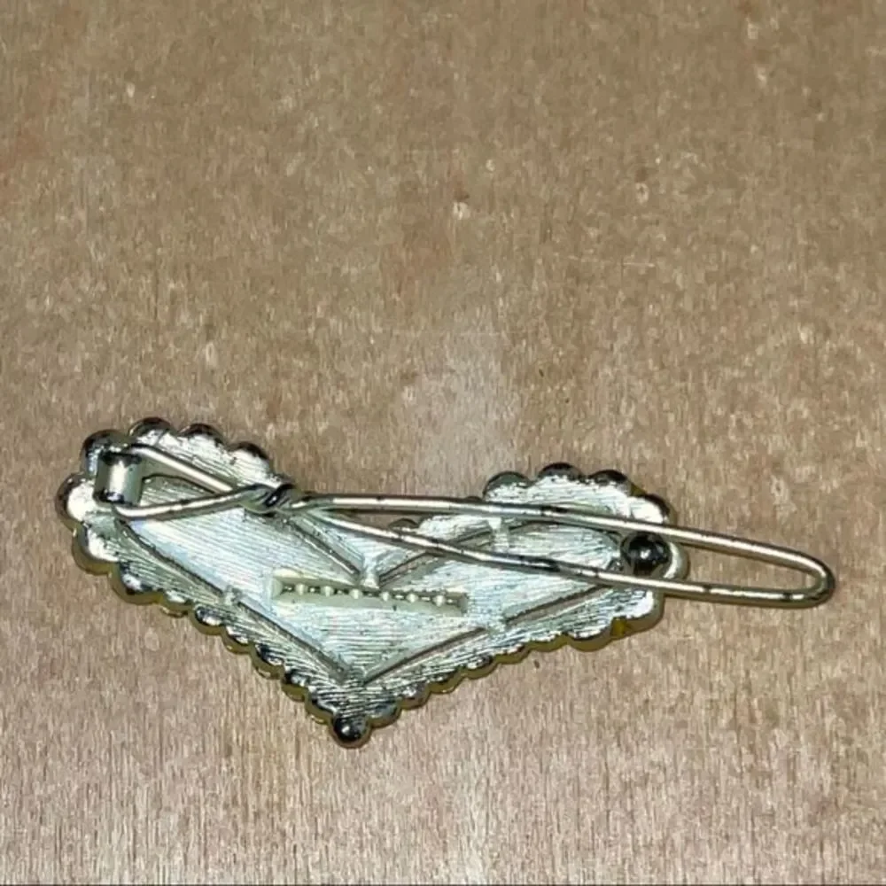 Vintage rhinestone heart hair clip